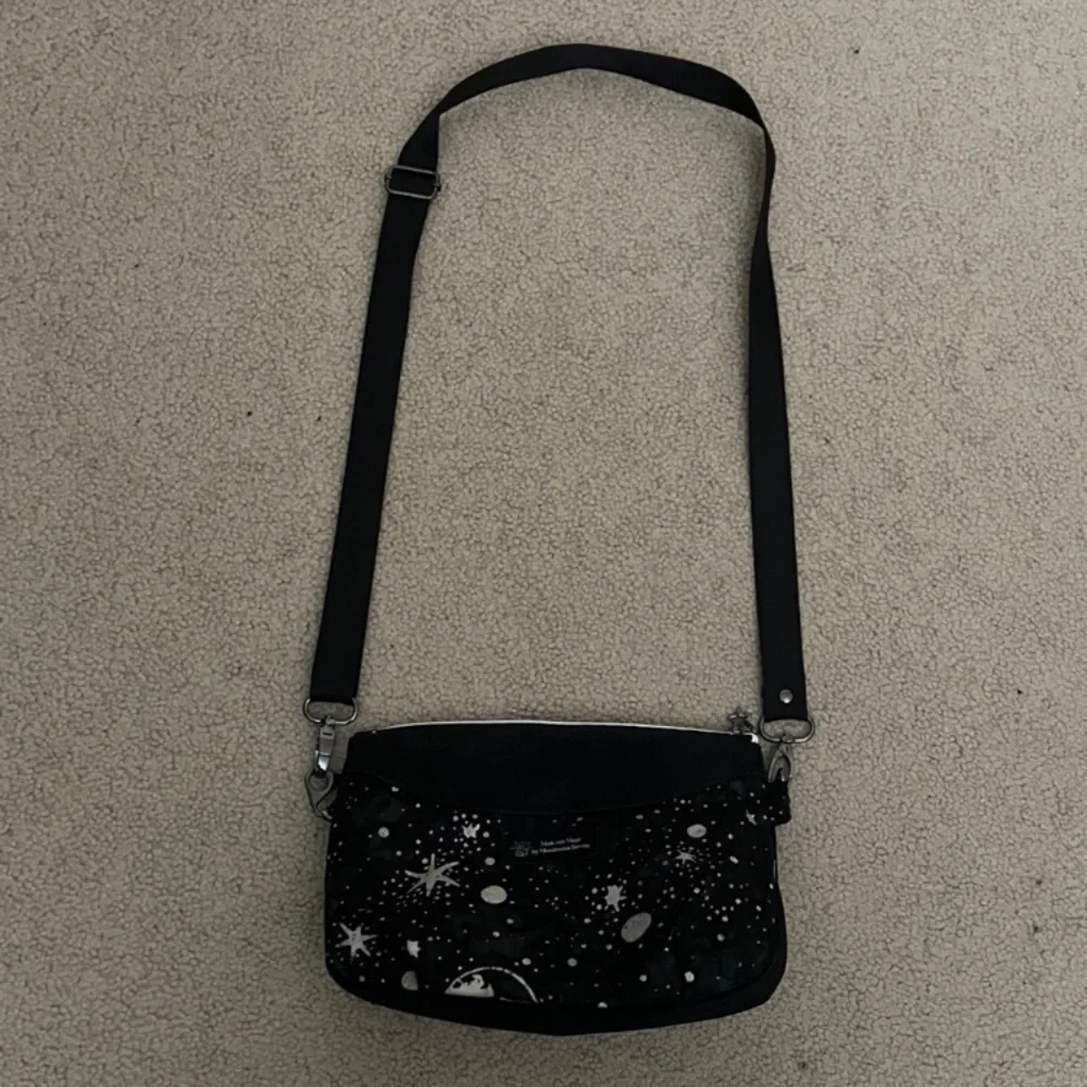 Moon and stars celestial crossbody bag, small purse, handmade, metallic, cotton - Picture 2 of 9